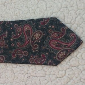 Vintage Hand Sewn Robert Talbott Black/Burgundy Paisley Silk Tie